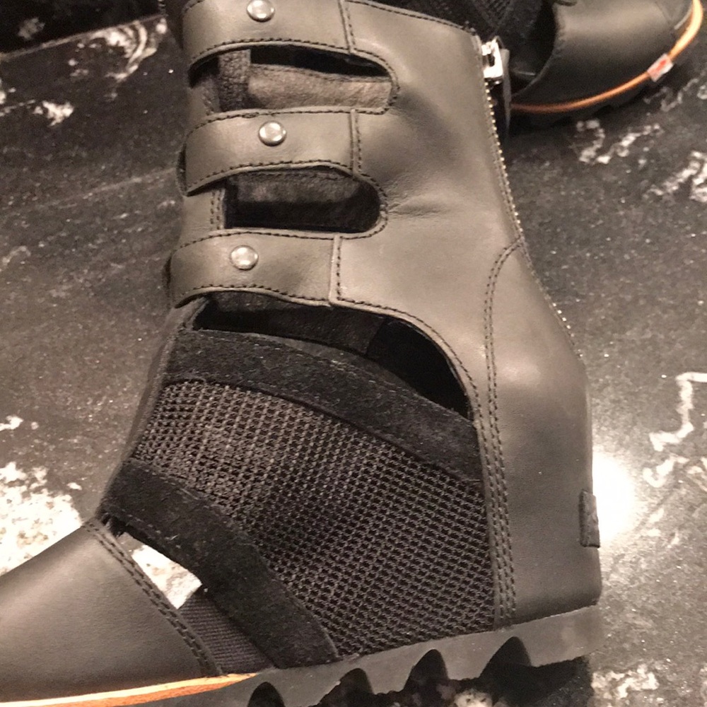 Shoes - Picture 3 of 5